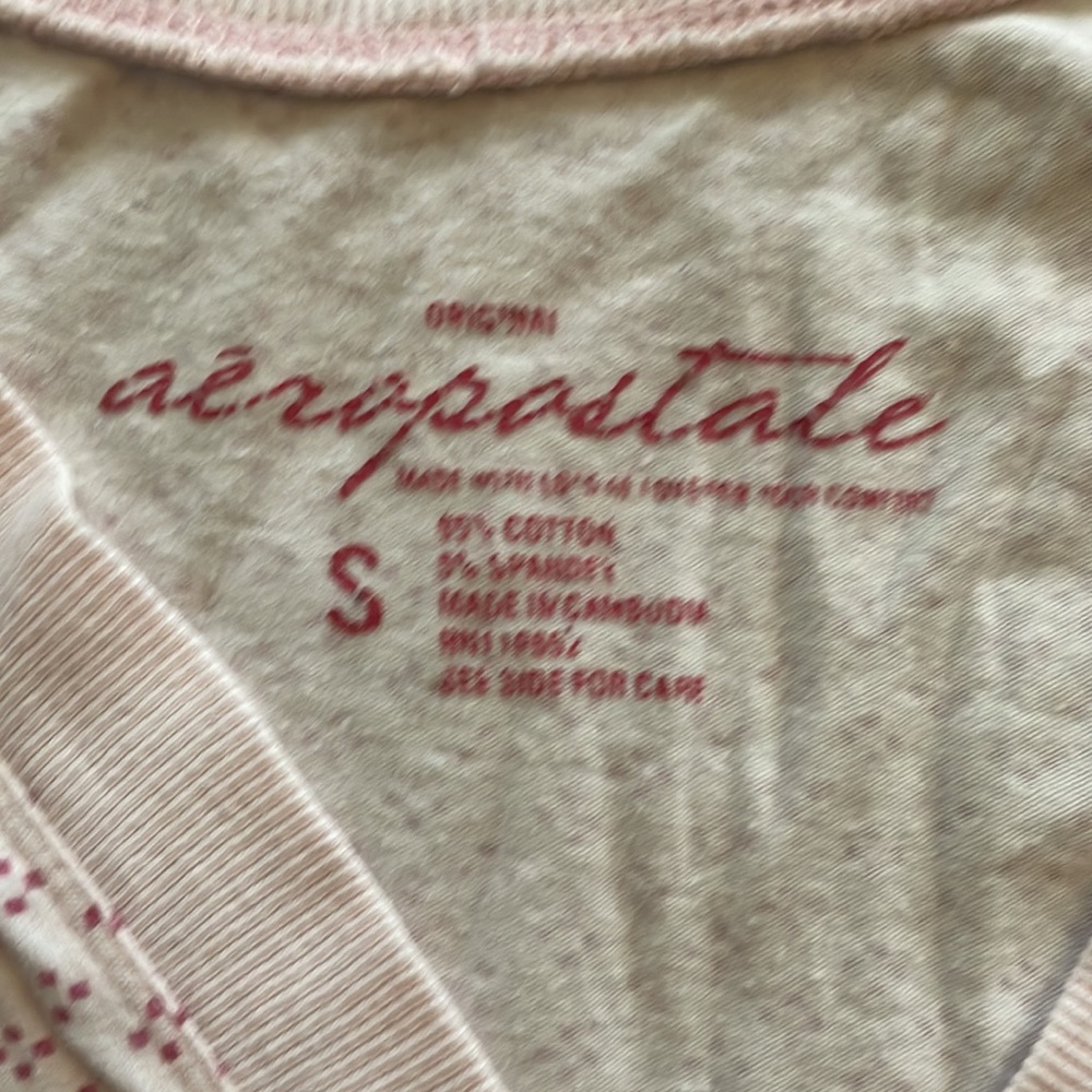 AéRopostale V-neck top - Picture 3 of 5